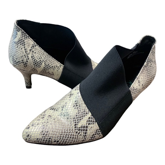 Andrew Geller women's Vienna kitten Heel Booties natural color Snake 7.5 - Picture 3 of 8